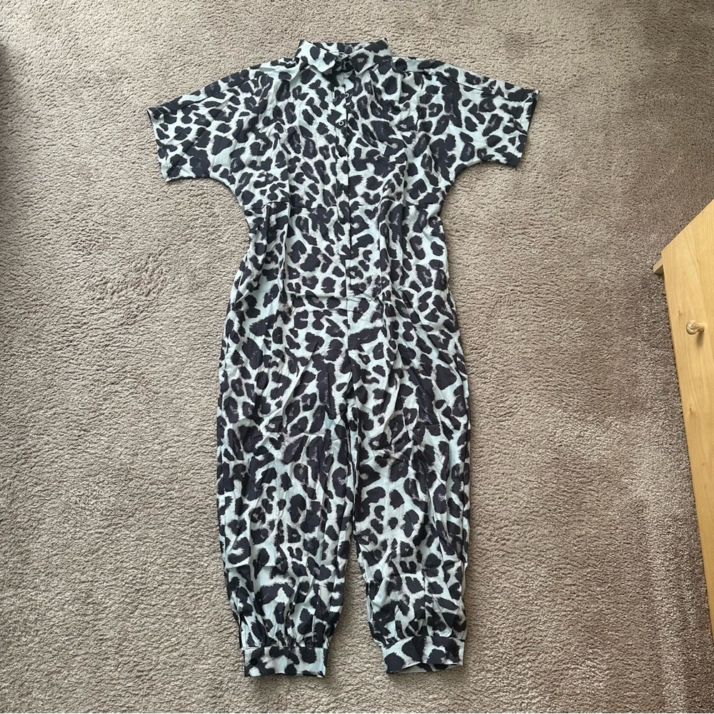 Casual collared leopard print jumpsuit NEW